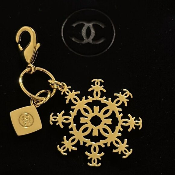 Authentic CHANEL Snowflake Holiday Double Charm Pendant - Picture 5 of 5